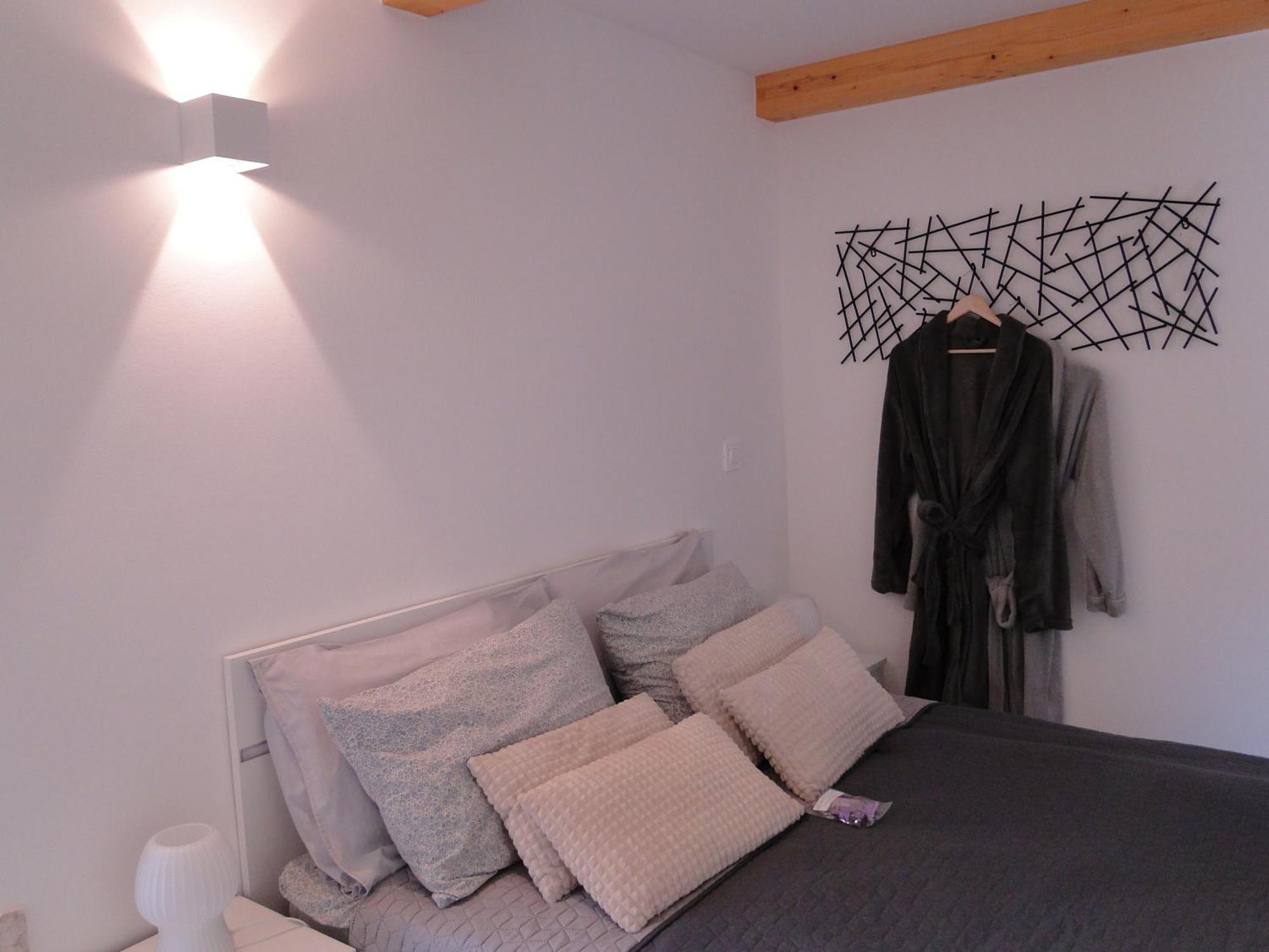 Heritage Apartments Kyra & Fox In Pitve, Hvar מראה חיצוני תמונה